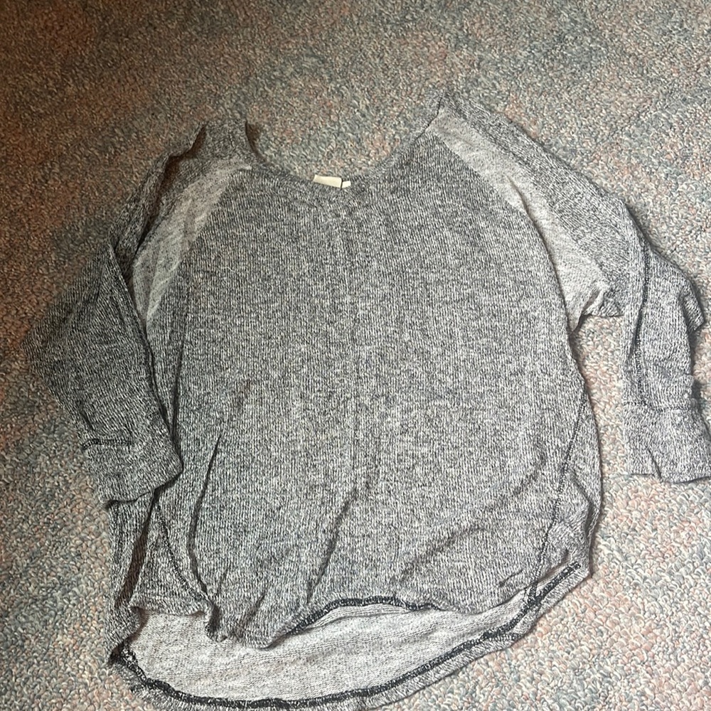 Thin sweater. Size medium.